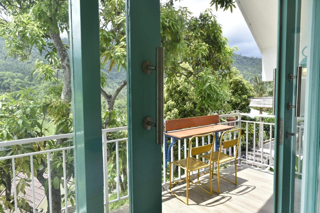 Ling & Louie'S Mountain Villa Mayong Exterior photo